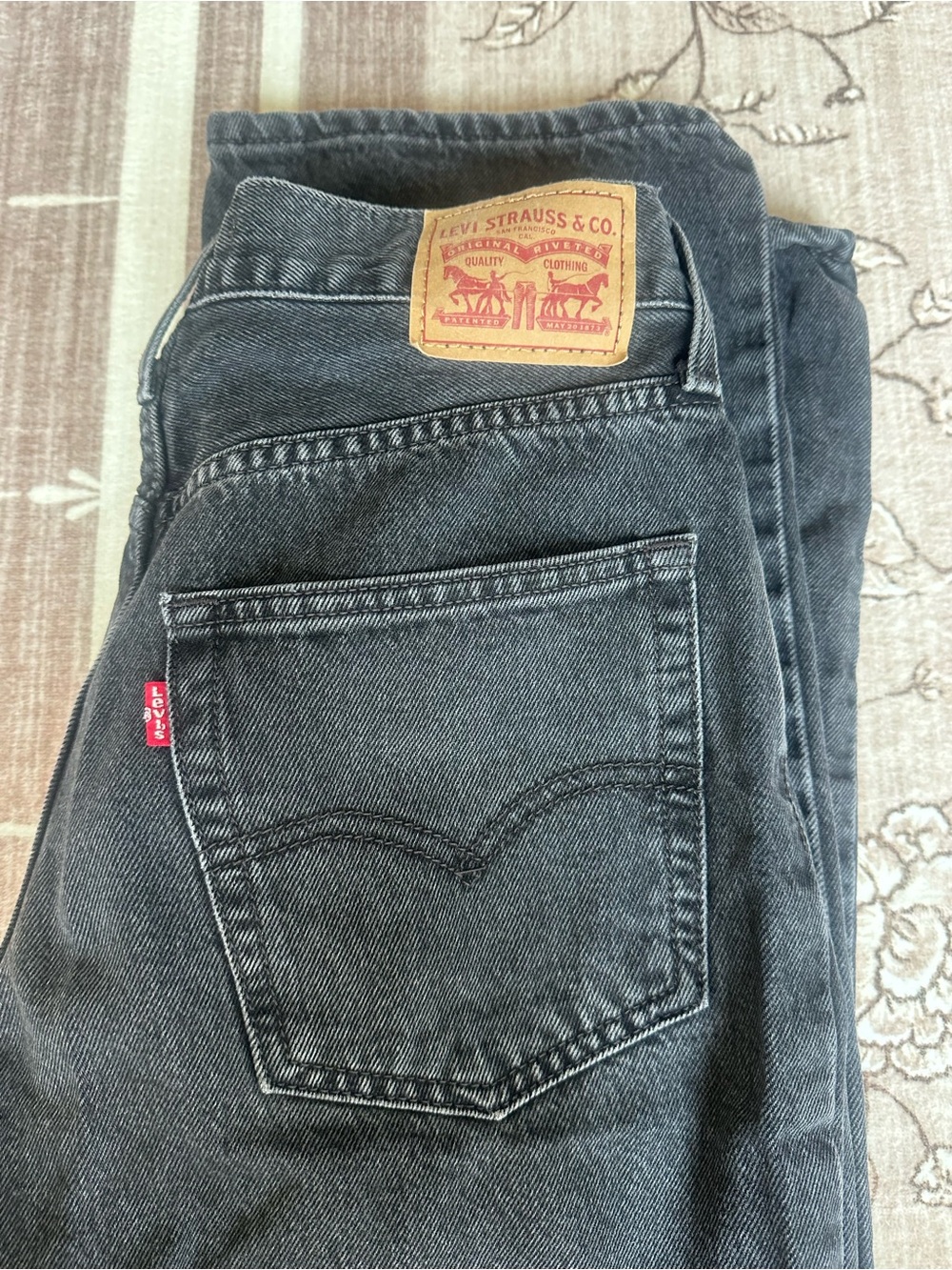 Levi's Men's Charcoal Black Straight Jeans